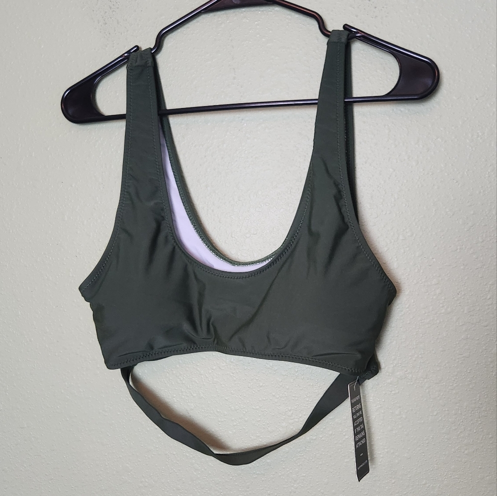 NWT - Blooming Jelly Swim Top Size XL